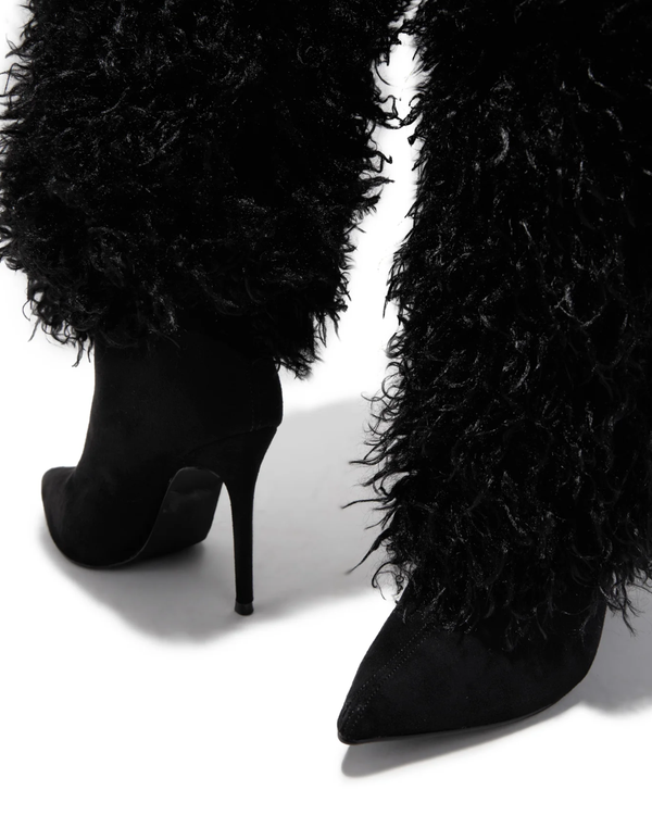 Bota Renata Negra con Tacón de Aguja y Peluche