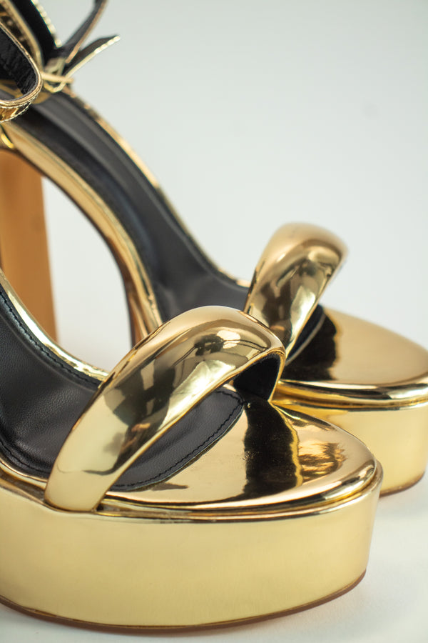 Plataforma Gala Dorado